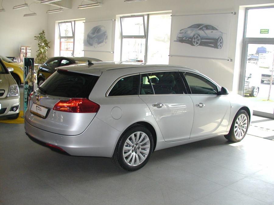  Opel Insignia Sports Tourer 2008 года  (фото 43 из 127)